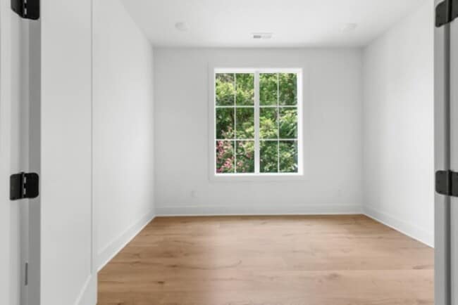Building Photo - 1814 Stewart Pl