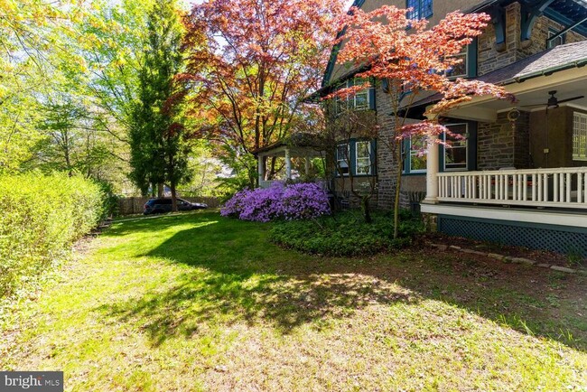 Building Photo - 228 W Willow Grove Ave