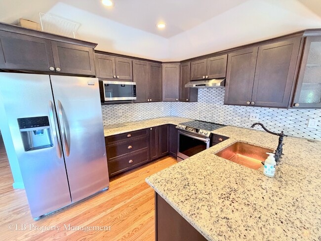Building Photo - 1107 N Downing St