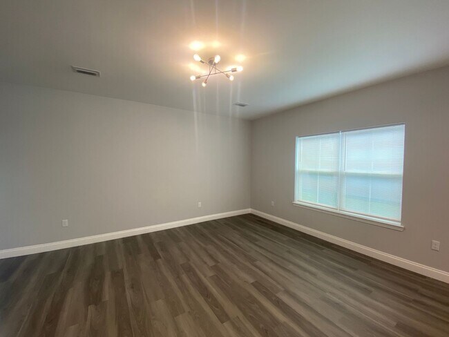 Building Photo - 2936 Hall Ave