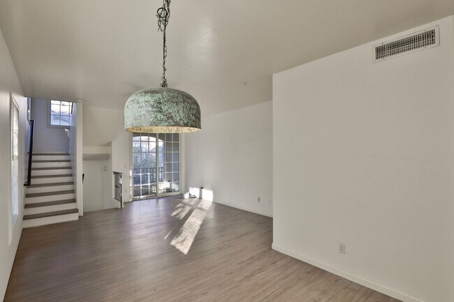 Building Photo - Beautiful Gilbert 3 bed/ 3 bath in Gilbert's The Gardens Community