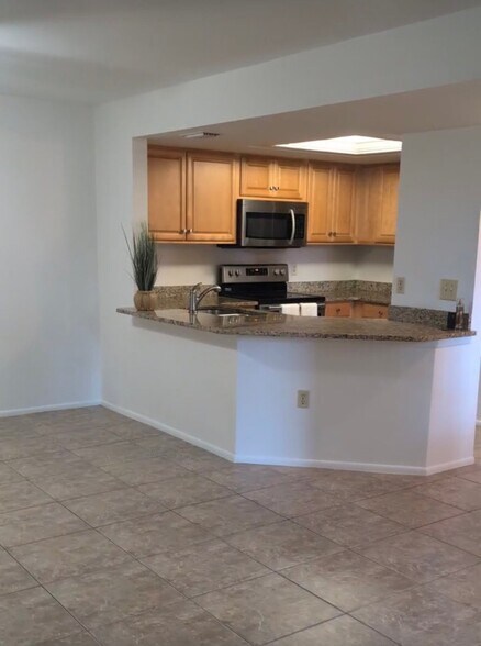 Building Photo - 3170 Seasons Way