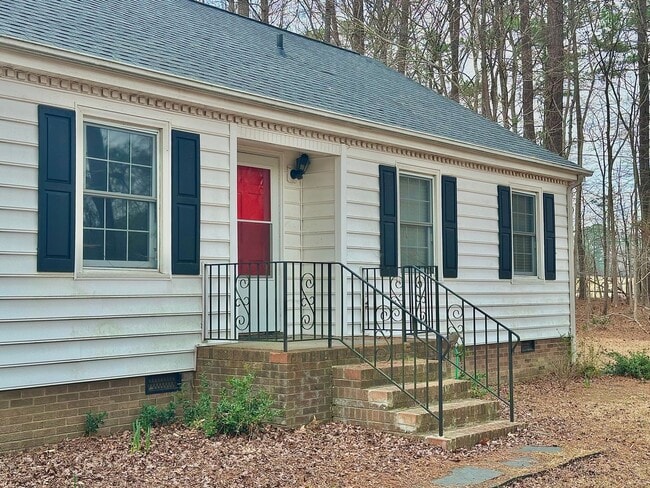 Building Photo - Updated 3BR Ranch | Large Lot, Deck & Modern Finishes – Minutes to Durham