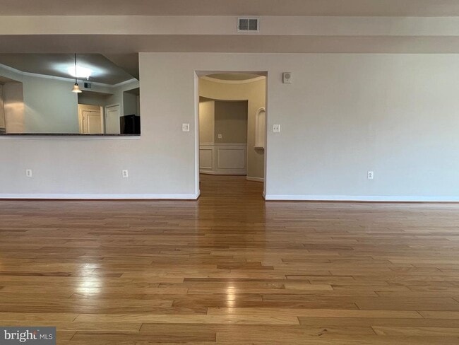 Building Photo - 485 Harbor Side St