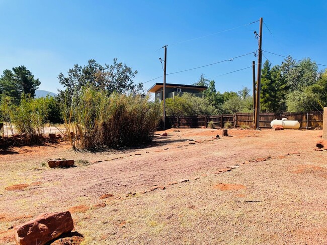 Building Photo - Red Rock Loop Home