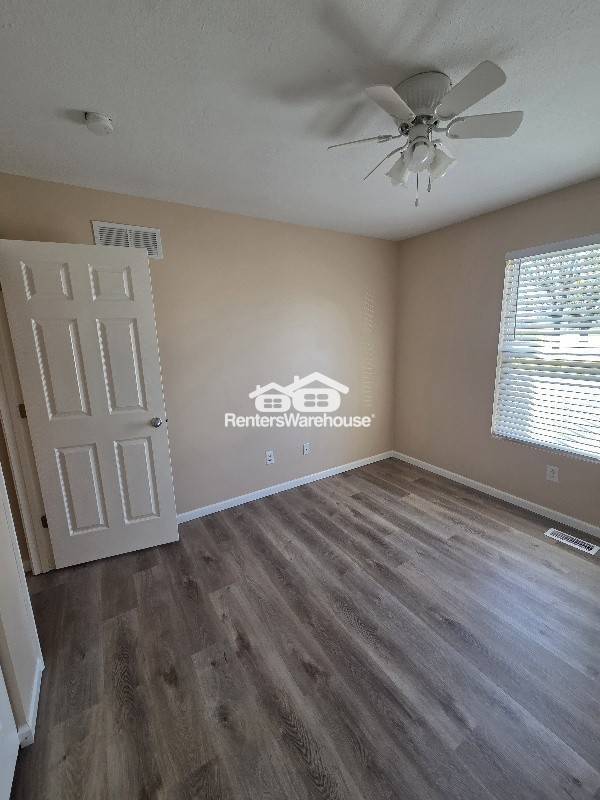 Building Photo - 2 Spring Hill Cir