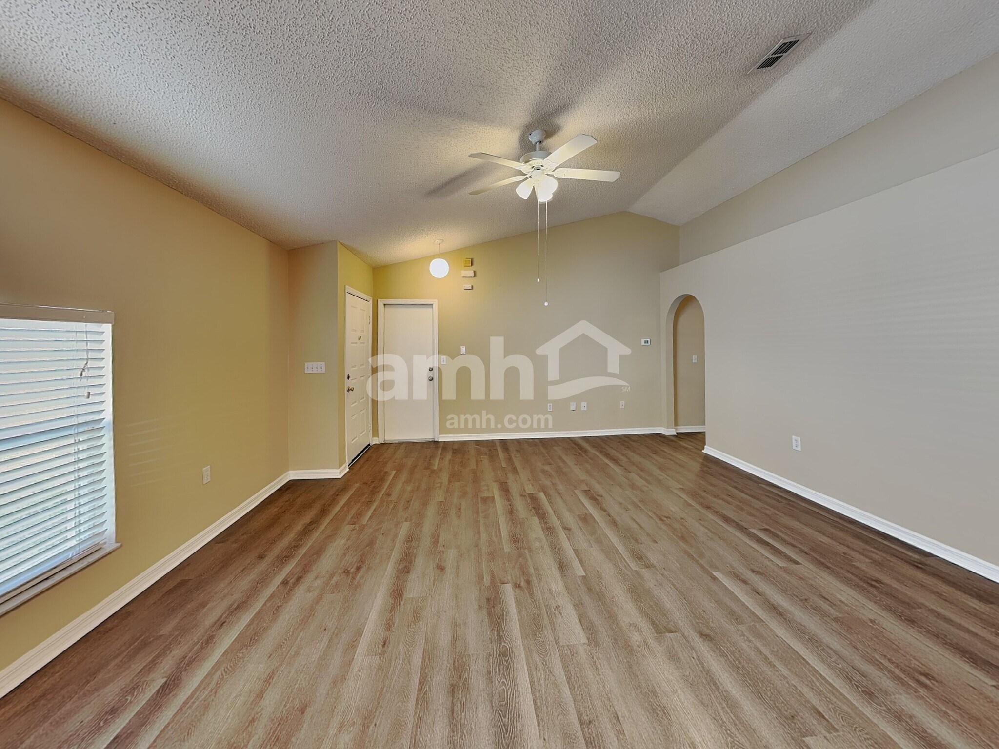 Building Photo - 2724 Maderia Cir