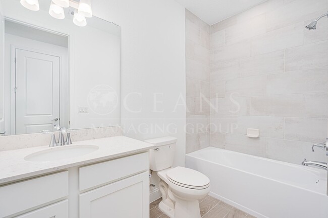 Building Photo - NEWER 4 Bedroom 3 Bath Home in Halifax Pla...