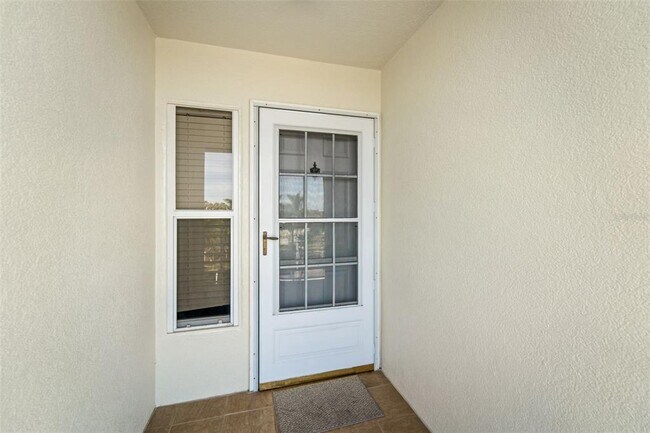 Building Photo - 6021 Bahia Del Mar Cir