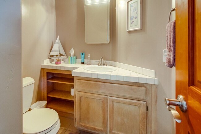 Building Photo - Furnished/ Unfurnished Beach Rental- 2 Master Suites - Roof Top Deck- Gated parking