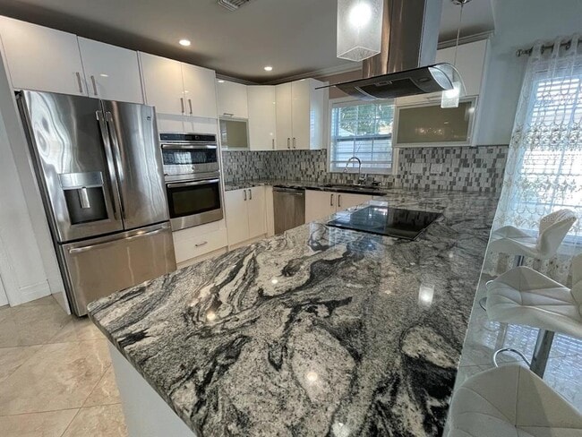 Building Photo - 3268 Buckhorn Dr