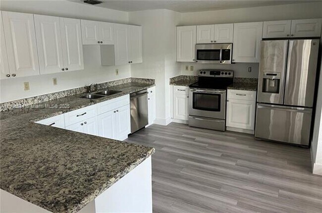 Building Photo - 15434 SW 168th Terrace