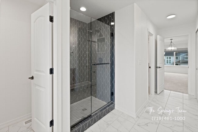 Building Photo - Luxury 5-Bedroom Home in the Award-Winning...