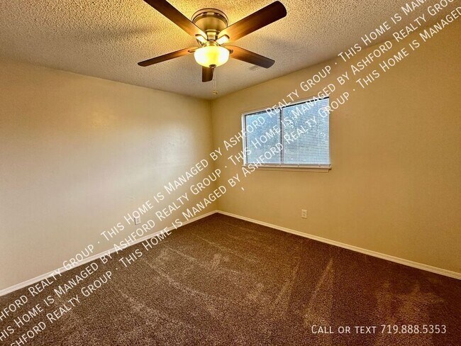 Building Photo - 1120 Yuma St