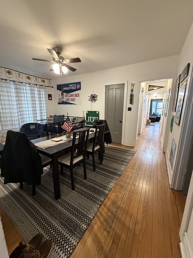 Building Photo - 3720 N Sheffield Ave