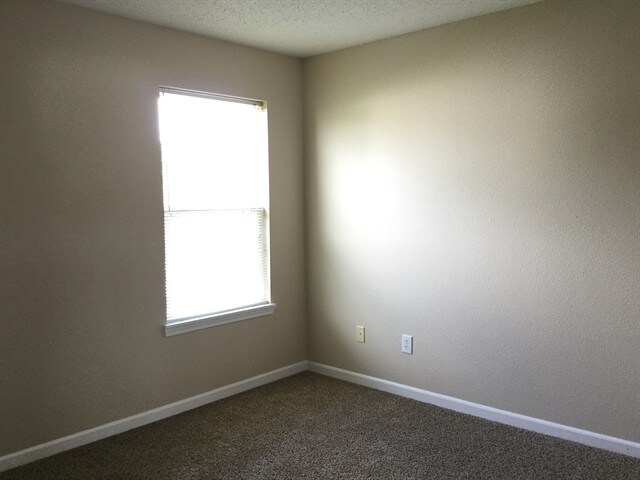 Building Photo - 12187 Running Springs Rd