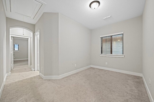 Building Photo - 18619 Admiration Dr