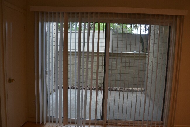 Building Photo - 1420 Foothill Meadows Ct