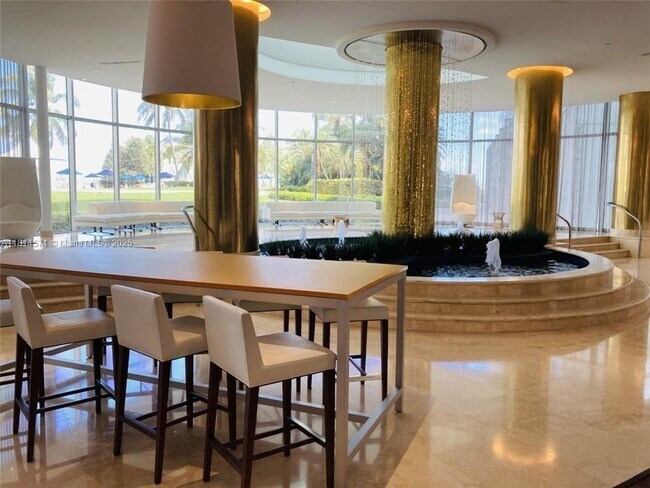 Building Photo - 5161 Collins Ave