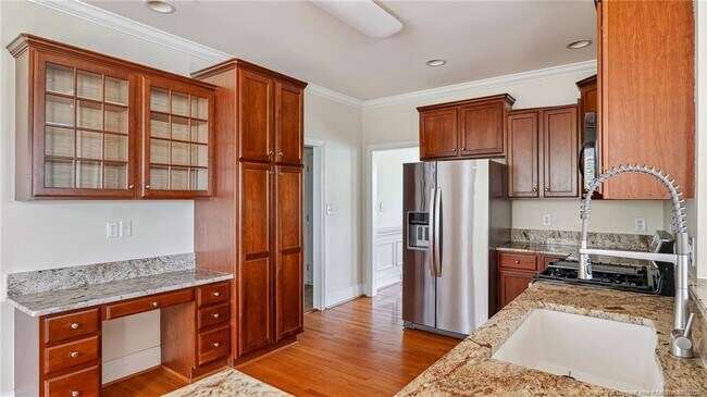 Building Photo - 736 Kensington Park Rd