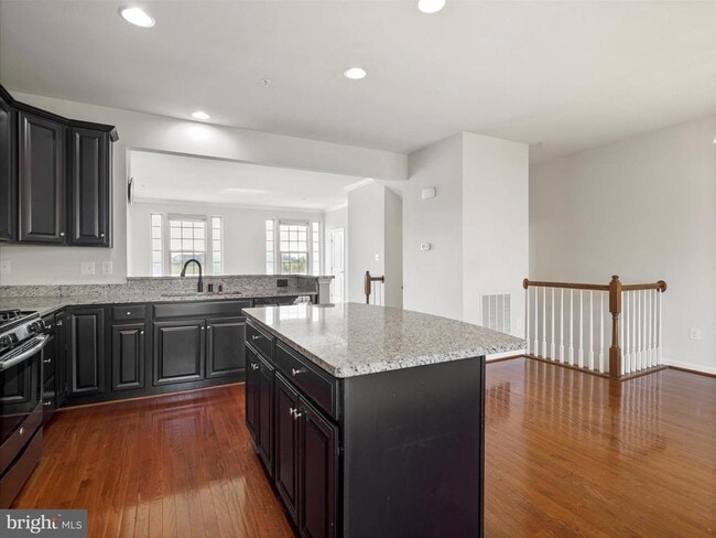 Building Photo - 5904 Leben Dr