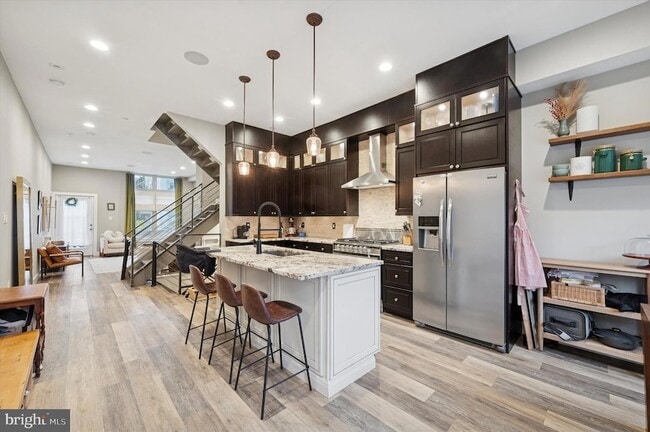 Primary Photo - 1942 Tasker St