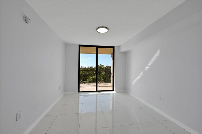 Building Photo - 1690 SW 27th Ave