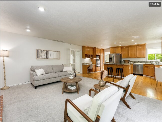 Building Photo - 320 NW 163rd Pl