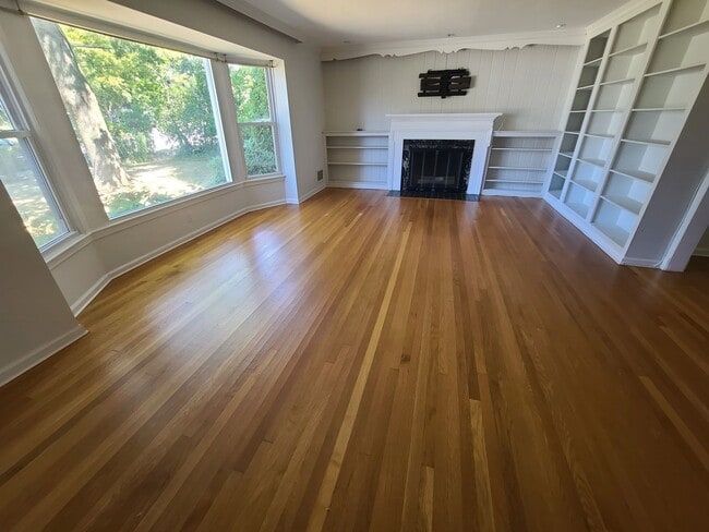 Building Photo - Scarsdale Rental Fully Updated 4 bedroom p...