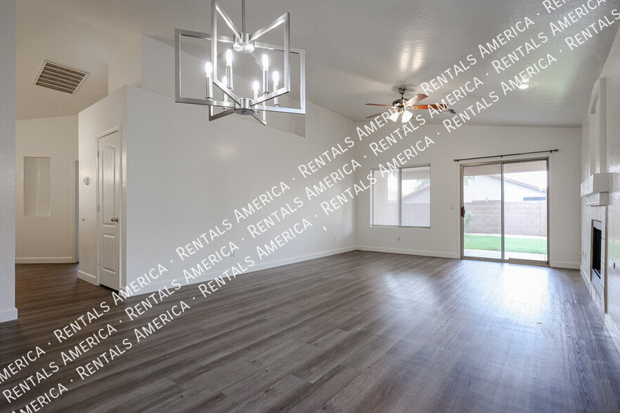 Building Photo - 10845 E Dragoon Ave