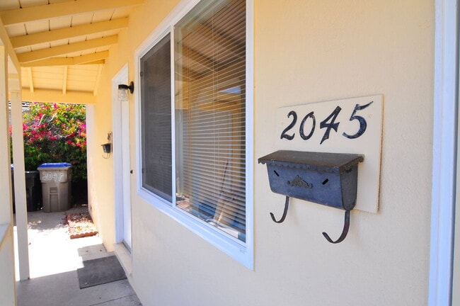 Building Photo - Peaceful 2-Bedroom Duplex with Private Yard & Bonus Studio Shed (San Jose)