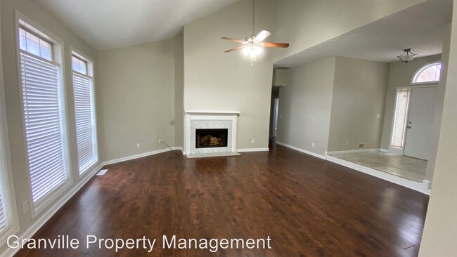 Building Photo - 3 br, 2.5 bath House - 616 Lone Oak Court