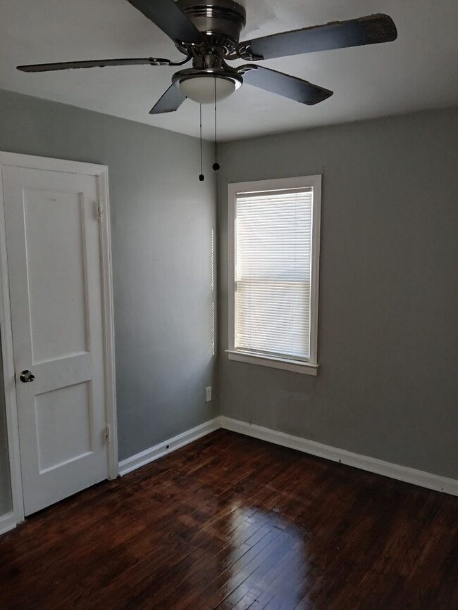 Building Photo - 12648 Mettetal St