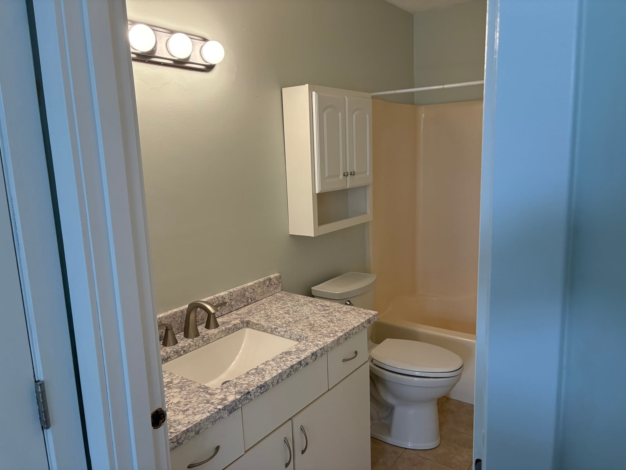2nd floor bathroom with tub - 1 Corey Way