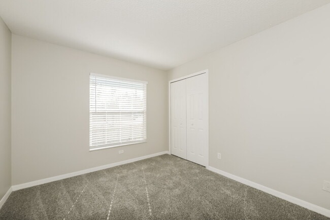 Building Photo - 11838 Foxglove Dr