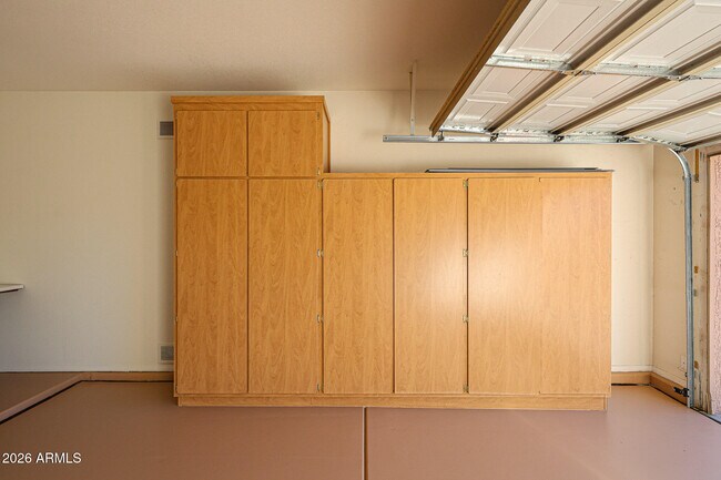 Building Photo - 16149 W Quail Creek Ln