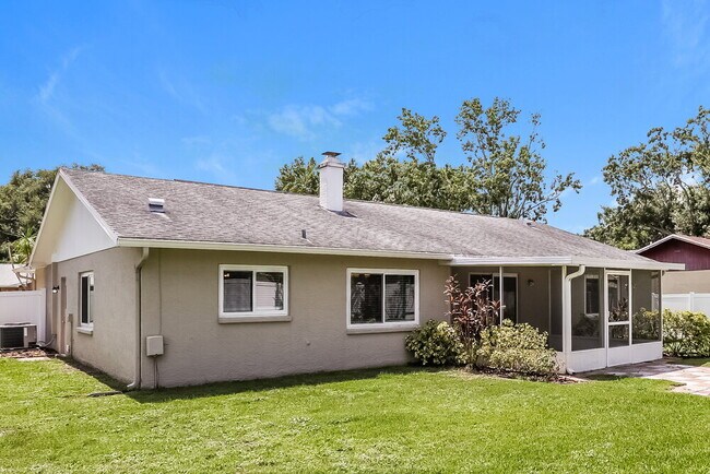 Building Photo - 3207 Acapulco Dr