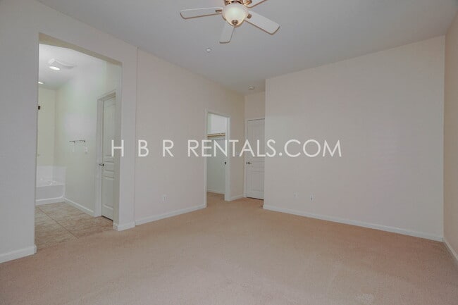Building Photo - Cambridge Place - Charming 3-Bedroom with ...