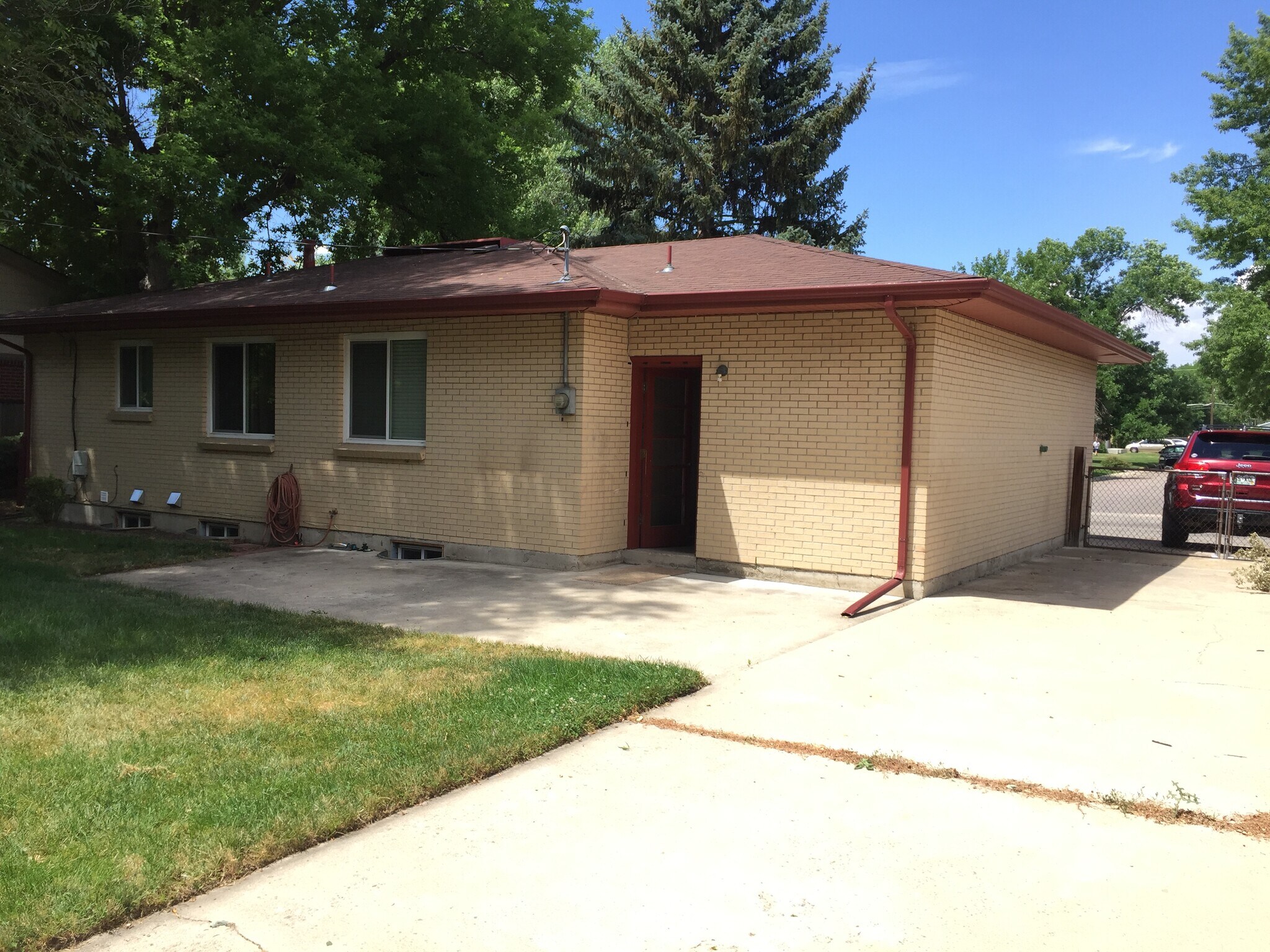 Building Photo - 6898 Newman Street