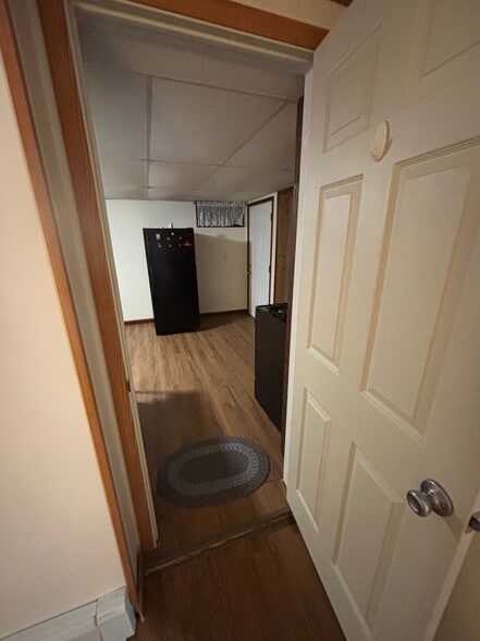 Building Photo - 615 June St