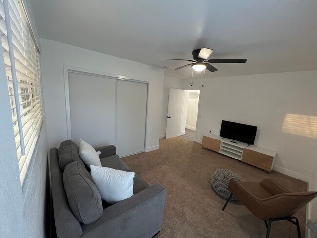 Building Photo - 40585 Sanalamar Dr