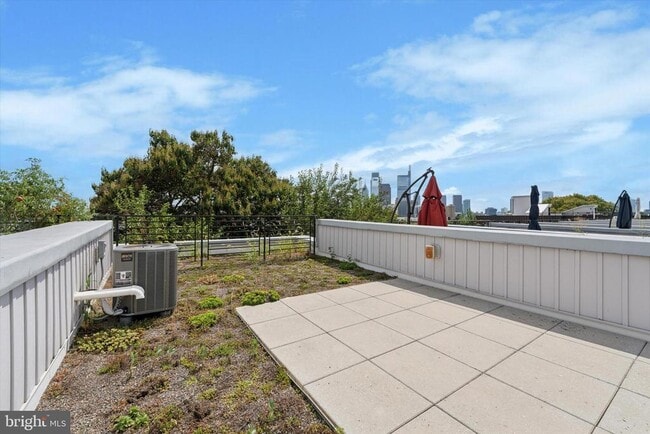 Building Photo - 815 Perkiomen St