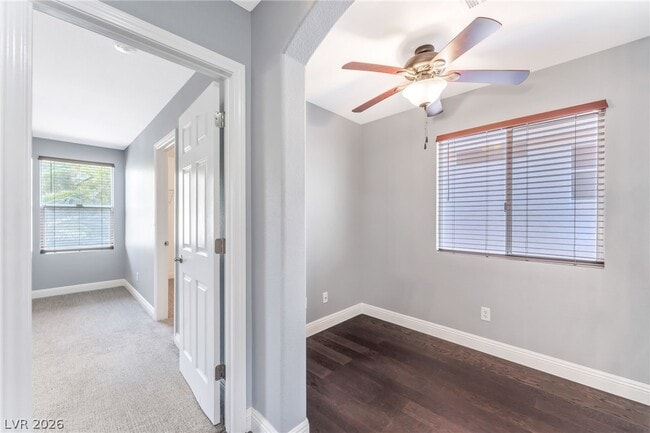 Building Photo - 9477 Perennial View Ave