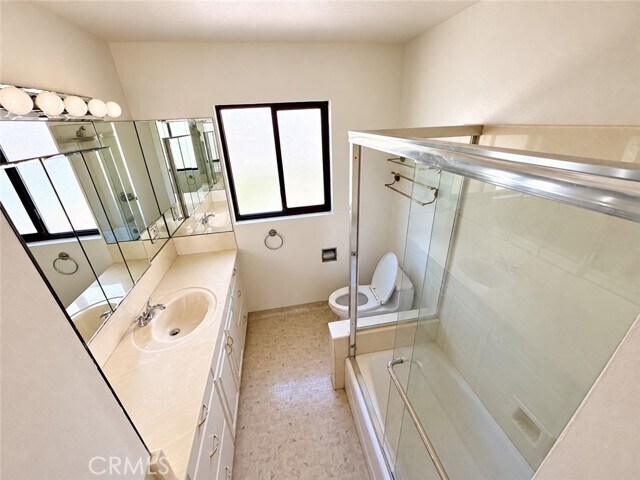 Building Photo - 220 W Avenida Cordoba