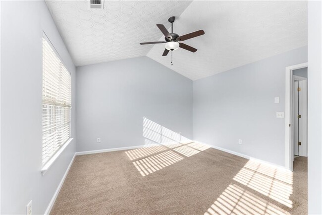 Building Photo - 400 Spring Head Dr SE