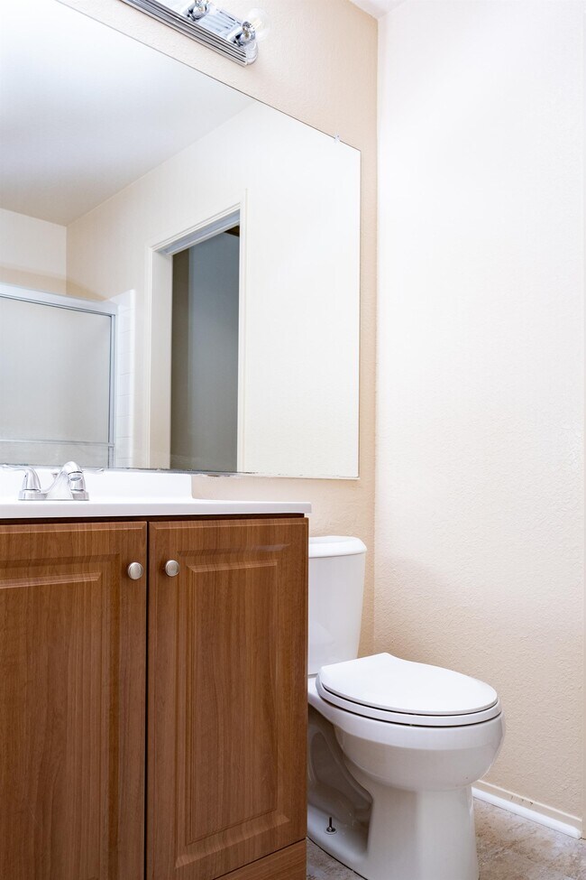 Building Photo - 38860 Cherry Glen Common