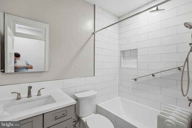 Building Photo - 3839 Beecher St NW