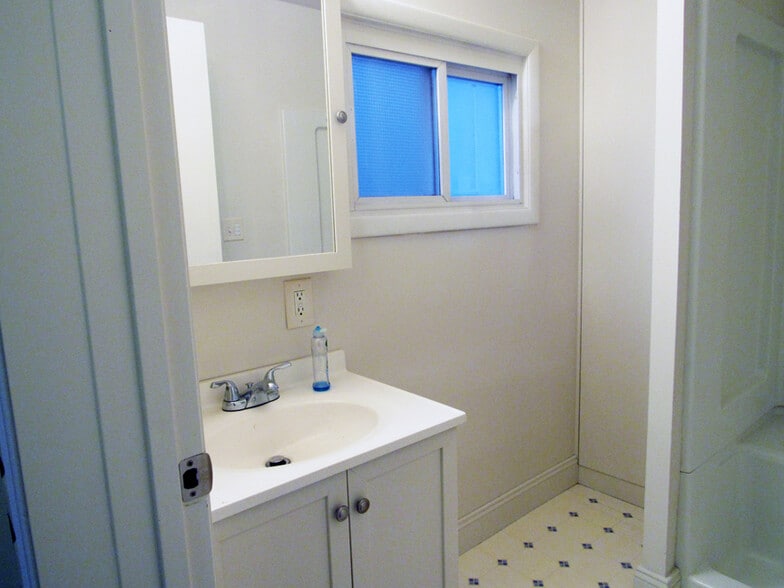 Building Photo - 529 Chestnut St