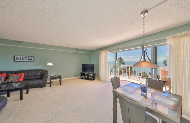 Building Photo - 7430 Sunshine Skyway Ln S