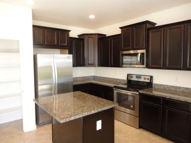 Building Photo - 34360 N Levi Ct